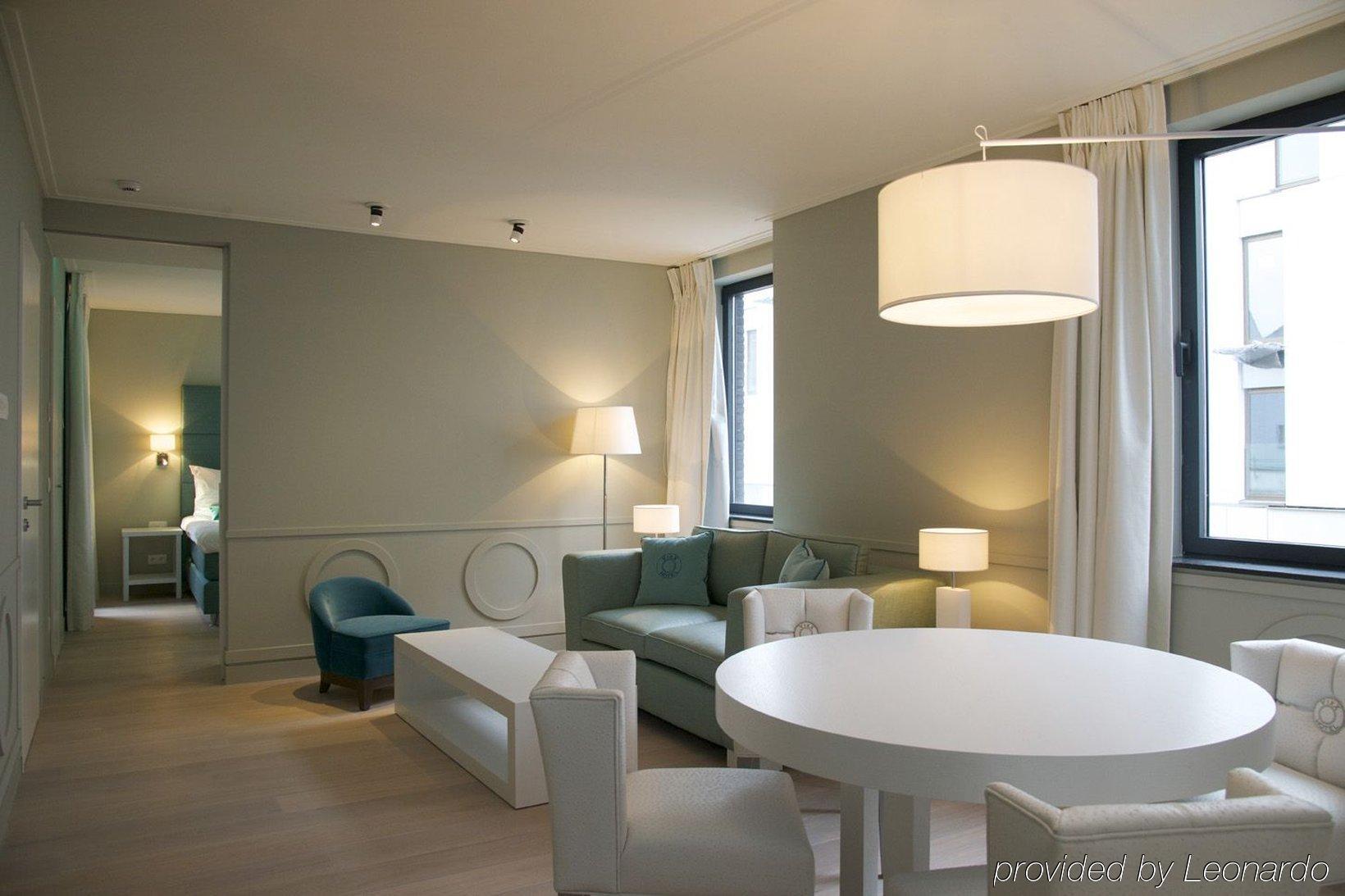 Vixx Suites Мехелен Номер фото