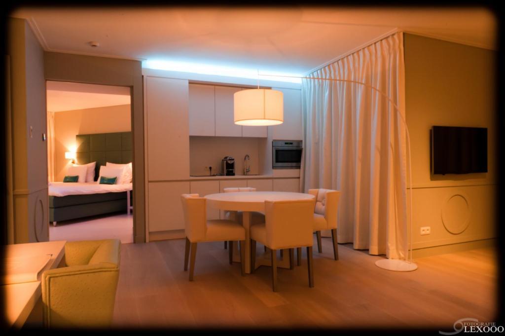 Vixx Suites Мехелен Номер фото