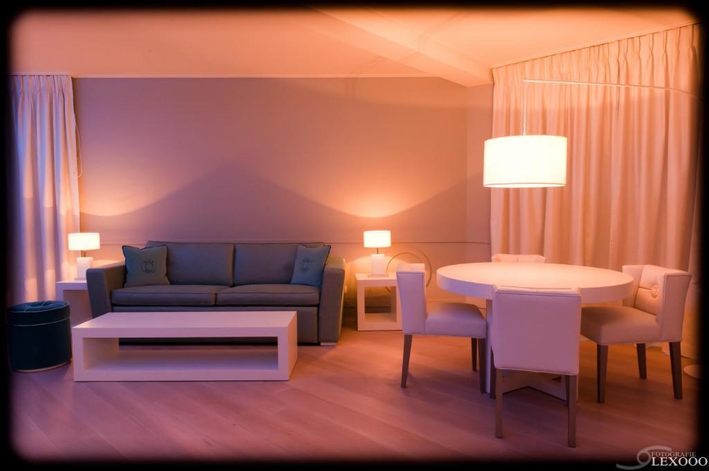 Vixx Suites Мехелен Номер фото