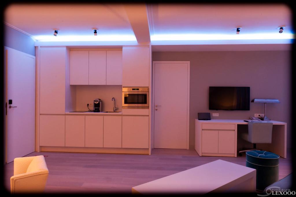 Vixx Suites Мехелен Номер фото
