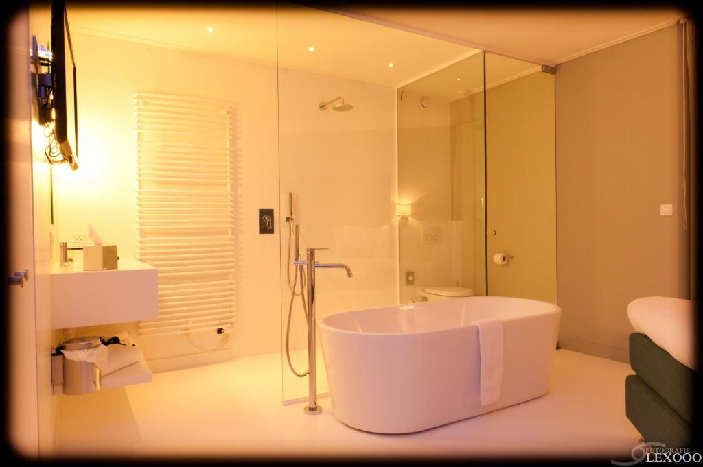 Vixx Suites Мехелен Номер фото